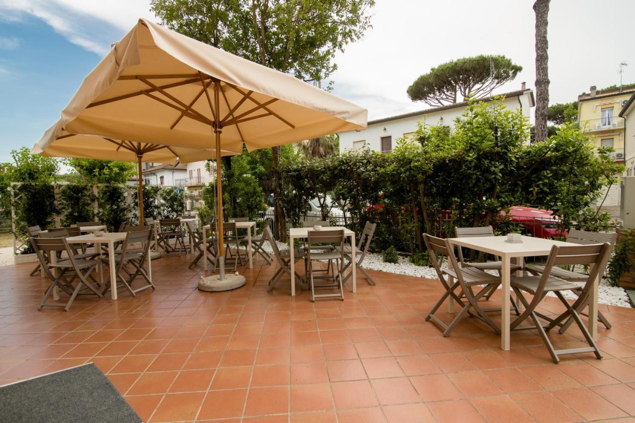 Hotel Lydia Cervia Esterno foto